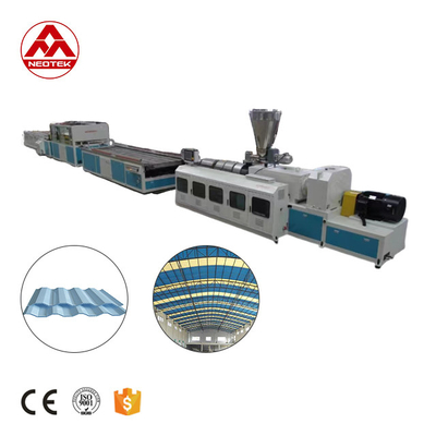 380V 50hz Voltage PVC ligne d'extrusion de feuille creuse avec 156 1 vis conception de rapport L/D