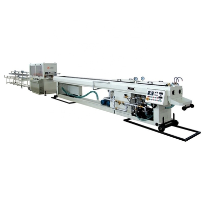 Facilité d'utilisation et d'entretien des tubes de tuyauterie de PE ligne d'extrusion moteur automatique sur mesure