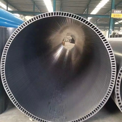 Conception d'une machine d'extrusion de tuyaux en PVC personnalisée 380v 50hz pour une ligne de production en service