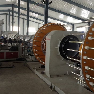 Machine à extruder automatique en plastique à vis unique 380V 50hz pour ligne d'extrusion de tuyaux HDPE