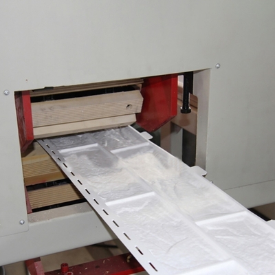 Machine d'extrusion pour la production de revêtements de PVC avec 38CrMoALA matériau à vis et compétitif