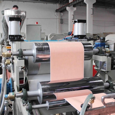 Acier 250kw 380v 50hz Profil Boîtes en plastique Machine d'extrusion de feuille en PVC pour la production