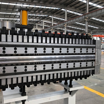 Machine d'extrusion de carton plastique à granules et facile à utiliser avec une vitesse de vis de 1500 tr / min