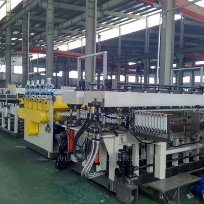 Machine d'extrusion de carton plastique à granules et facile à utiliser avec une vitesse de vis de 1500 tr / min