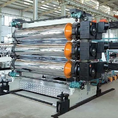 Extrudeuse à vis de 186 kW pour carton épais