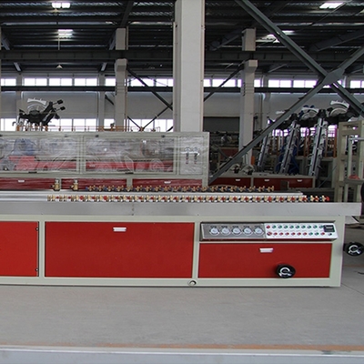 Machine à extruder en plastique à double vis conique à rotation coordonnée pour profilés de pellets de PVC