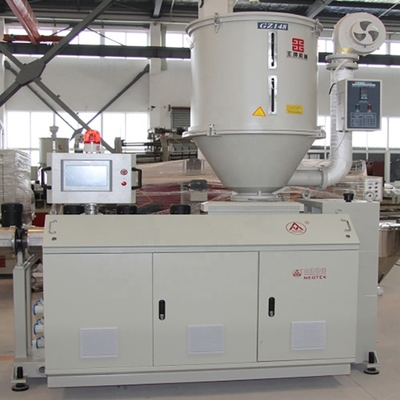 Ligne d'extrusion de haute productivité personnalisée pour une longue durée de vie de la fabrication de tuyaux en PVC