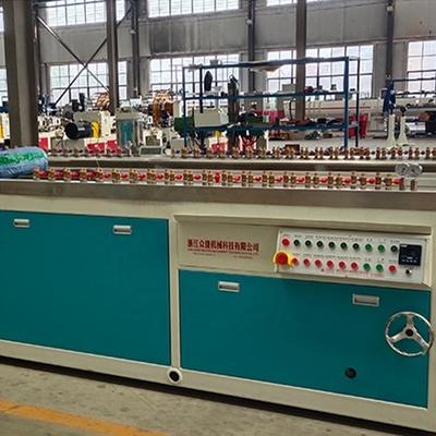 380V 50hz ligne d'extrusion de tôles de toiture en PVC pour la production de matériaux de construction