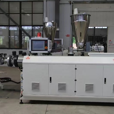 Machine à extruder de toiture en plastique pour briques personnalisée