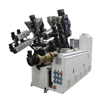 Ratio L/D de vis 156 1 ligne d'extrusion pour une machine à extruder WPC de haute productivité de 118 kW