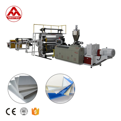 250kW de puissance PVC ligne d'extrusion de carton sans mousse pour 25000x6000x4000 spécifications