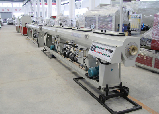 PIPE Ligne d'extrusion de tuyaux en PE d'approvisionnement en eau et en gaz pour les tuyaux provenant d'une usine de fabrication