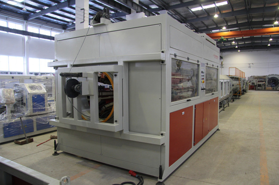 90 tours par minute Vitesse de vis LG1200 PE ligne d'extrusion de tuyaux pour l'approvisionnement en eau et en gaz 38000 KG