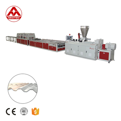 Appliqué à la ligne d'extrusion de tôle creuse en PVC pour le transport