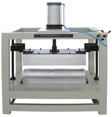 230 kW de puissance ligne d'extrusion de carreaux de glaçage en PVC pour une production de grande capacité 22000 KG