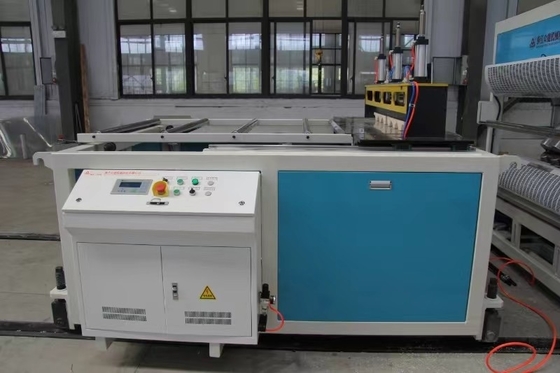 Exigences du client Ligne d'extrusion de tuiles de glaçage en PVC avec matériau à vis 38CrMoALA