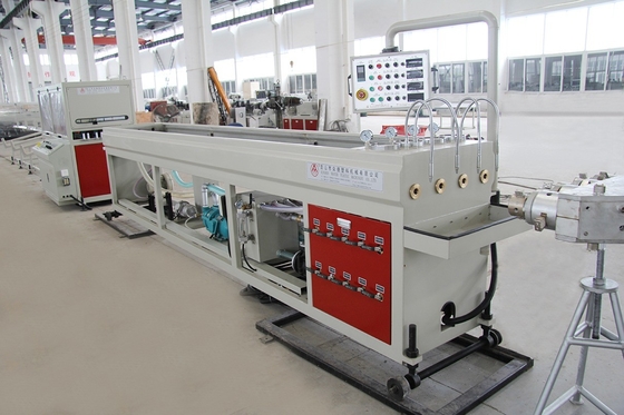 5 Zones de chauffage Machine d'extrusion plastique avec conception améliorée et contrôle PLC avancé