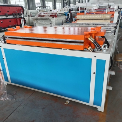 Machine à tuiles pour toits en PVC en plastique personnalisable