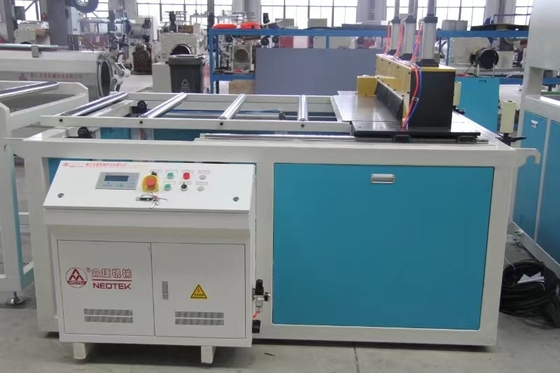 Ligne d'extrusion de carreaux de toiture en PVC à double vis conique en plastique
