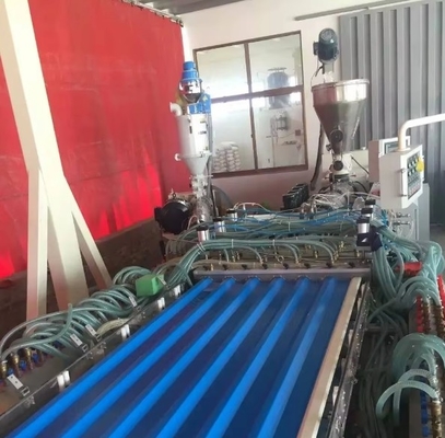 Machine d'extrusion de tôle creuse en PVC conique à double vis co-rotative personnalisable